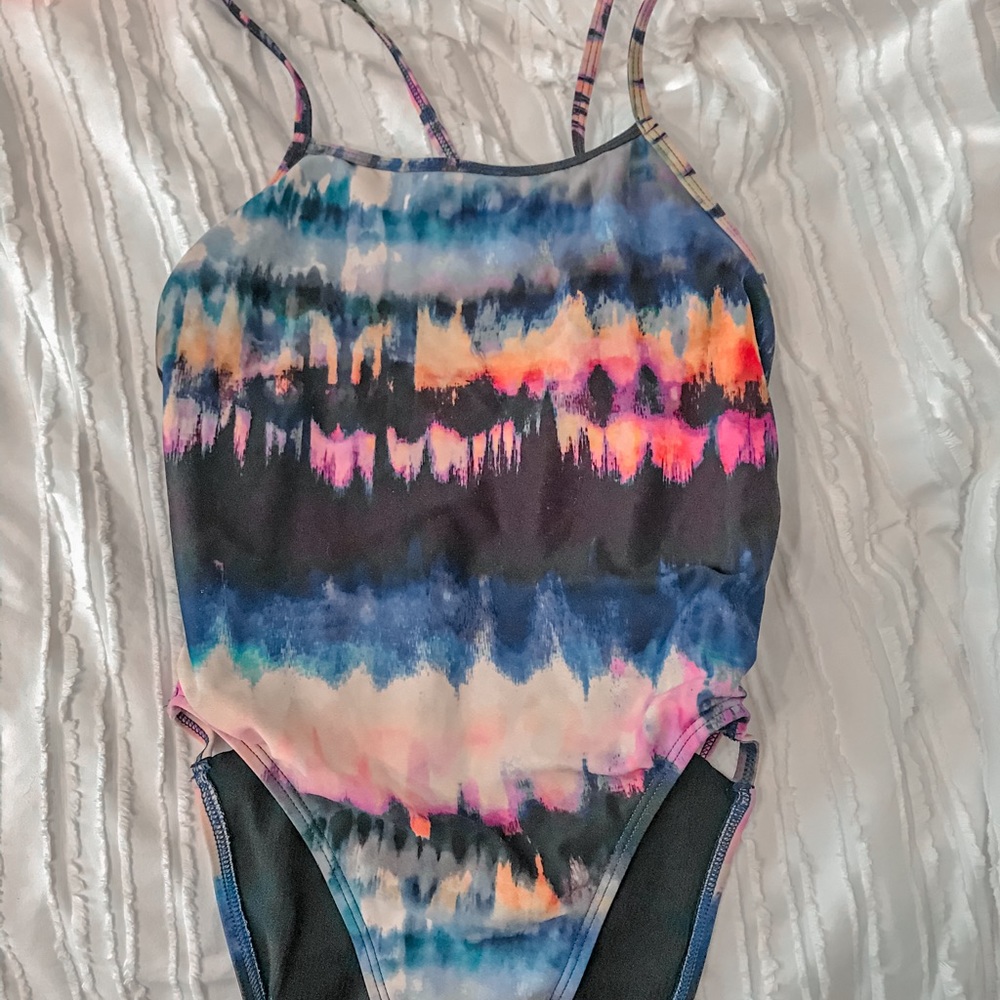 Lightly worn Jolyn very vibrant colors